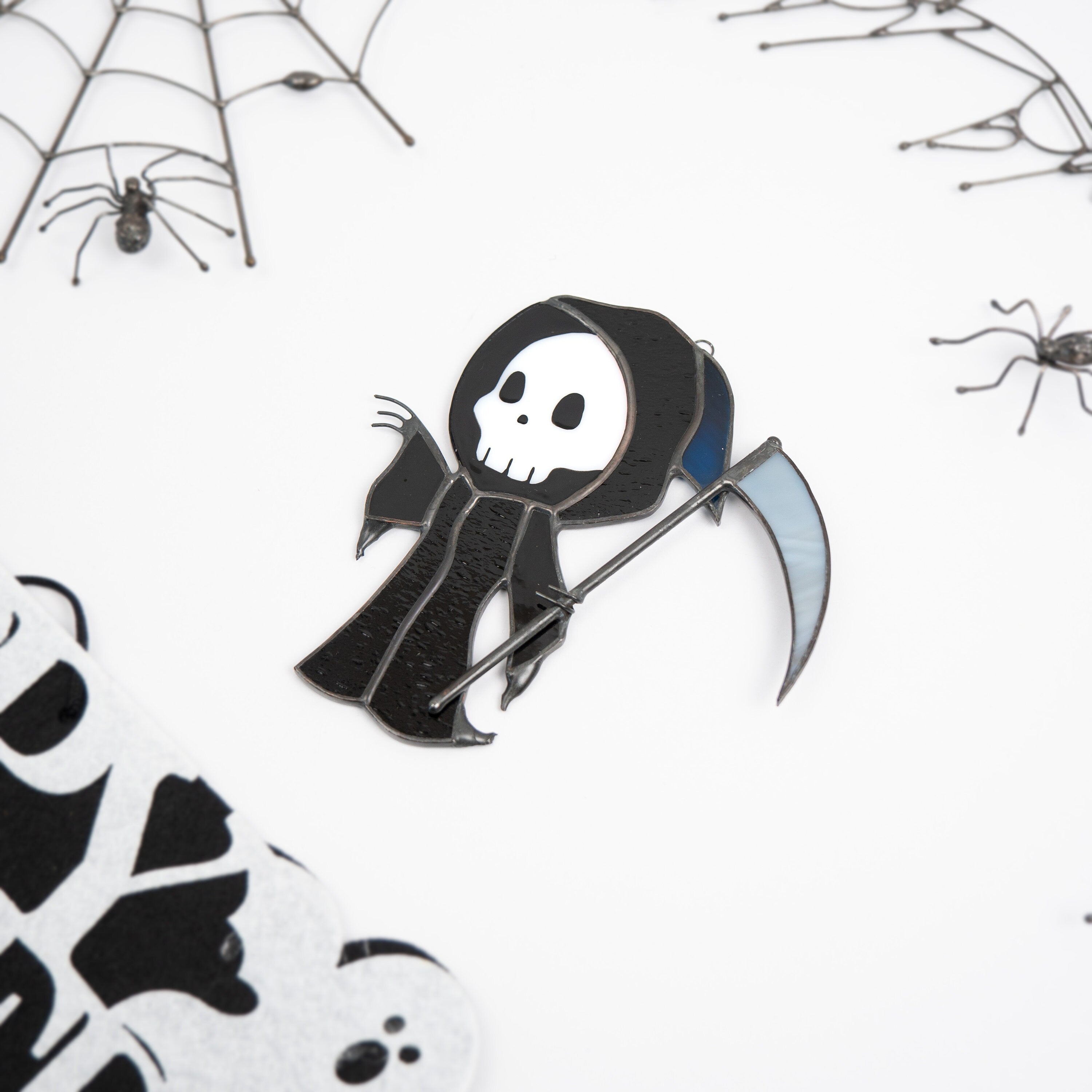 Custom stained glass Halloween artwork Grim reaper Modern stained glass window hangings Spooky ornaments Stained glass Halloween suncatcher